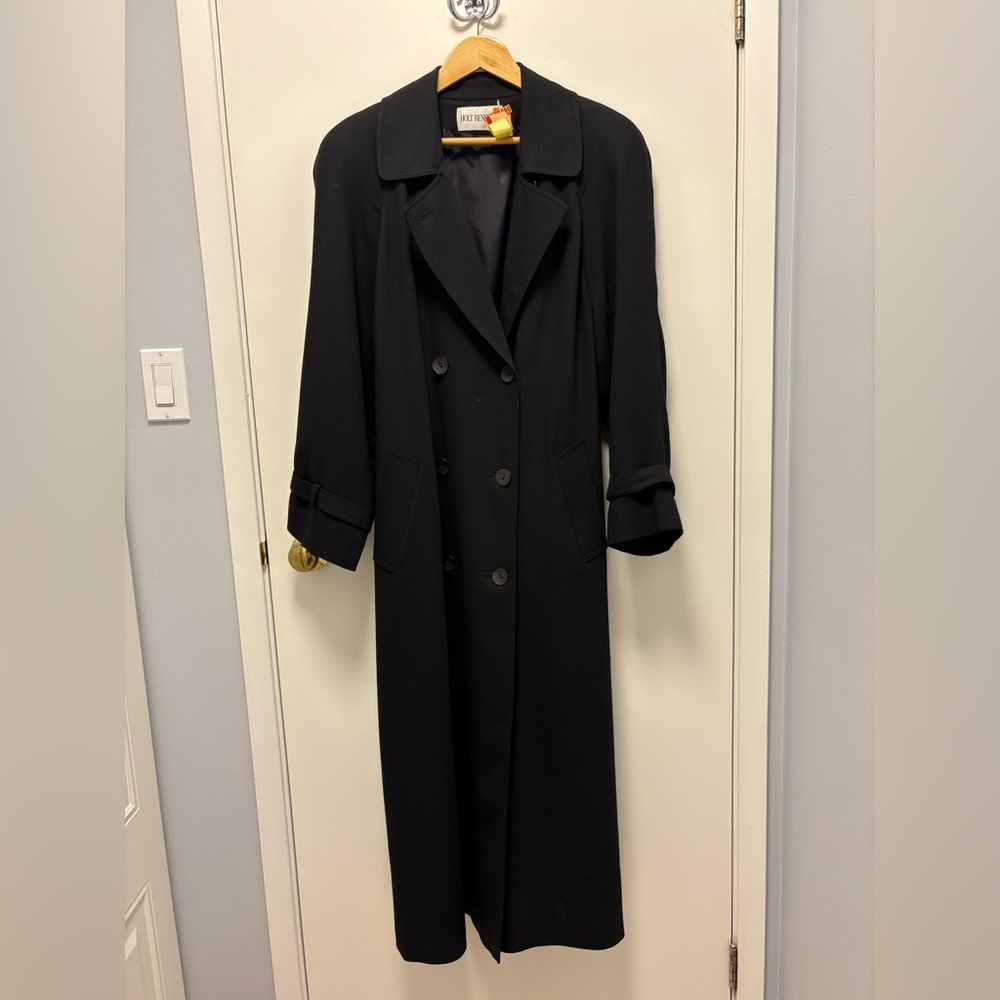 Holt Renfrew Gorgeous Black Double-Breasted Long Trench Coat